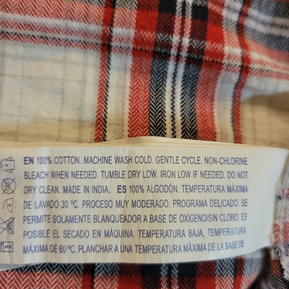 Forever 21 Red and White Plaid Button-down Shirt, Sz Small - Picture 4 of 4